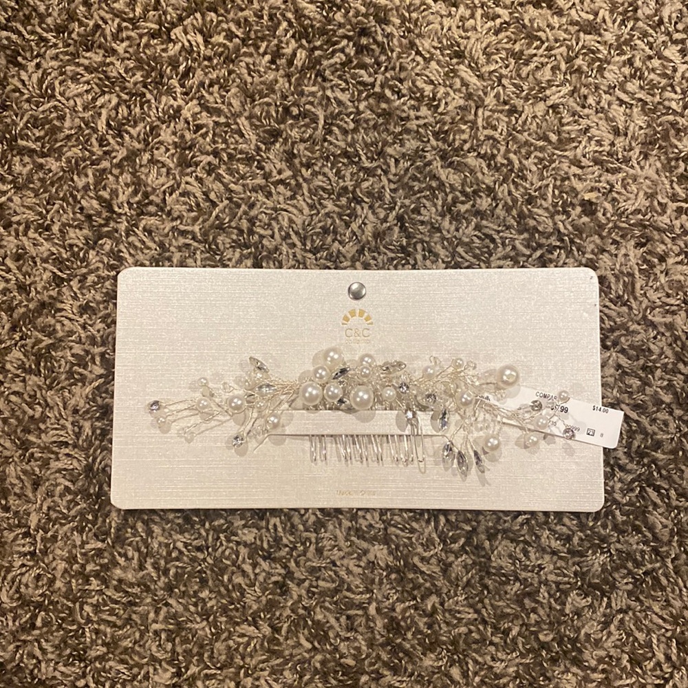 C&C hair pin with pearls and rhinestones. Brand new with tag.
